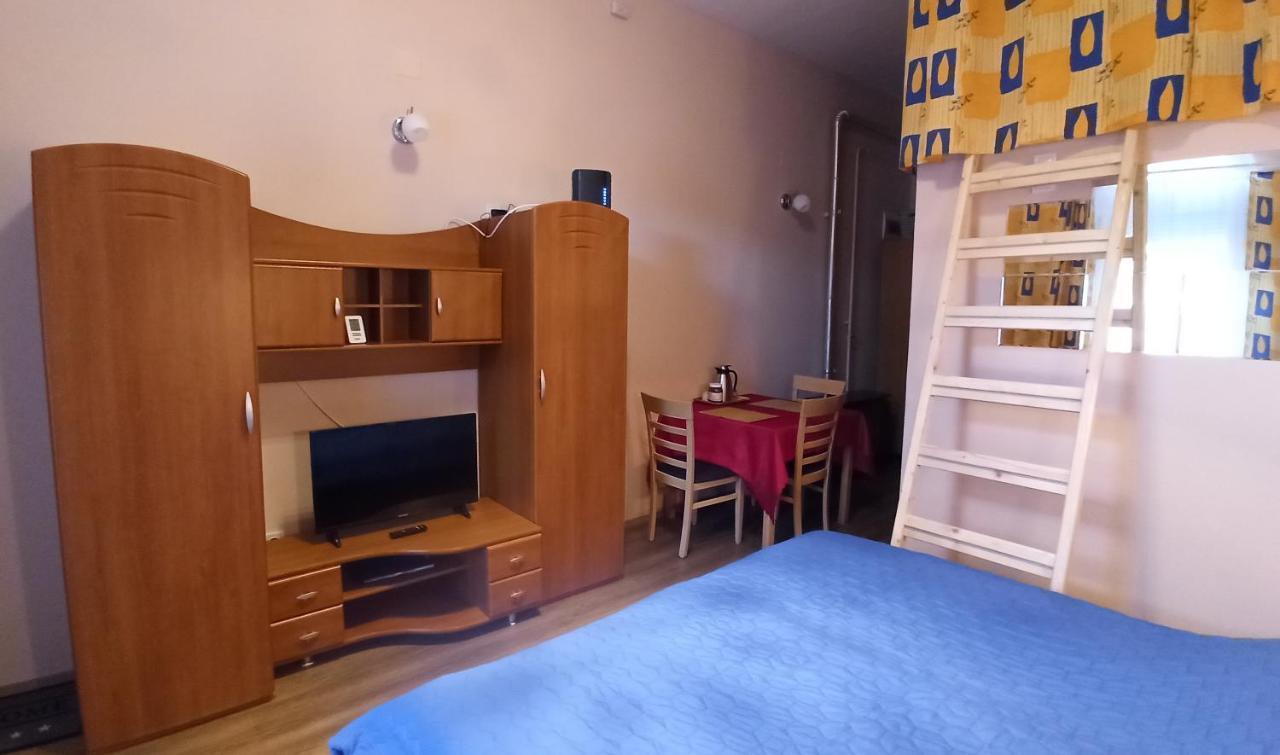 City Lights Apartman 케츨리 외부 사진